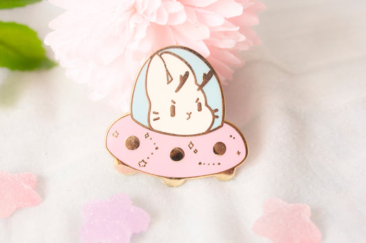 Bunny UFO - Enamel pin